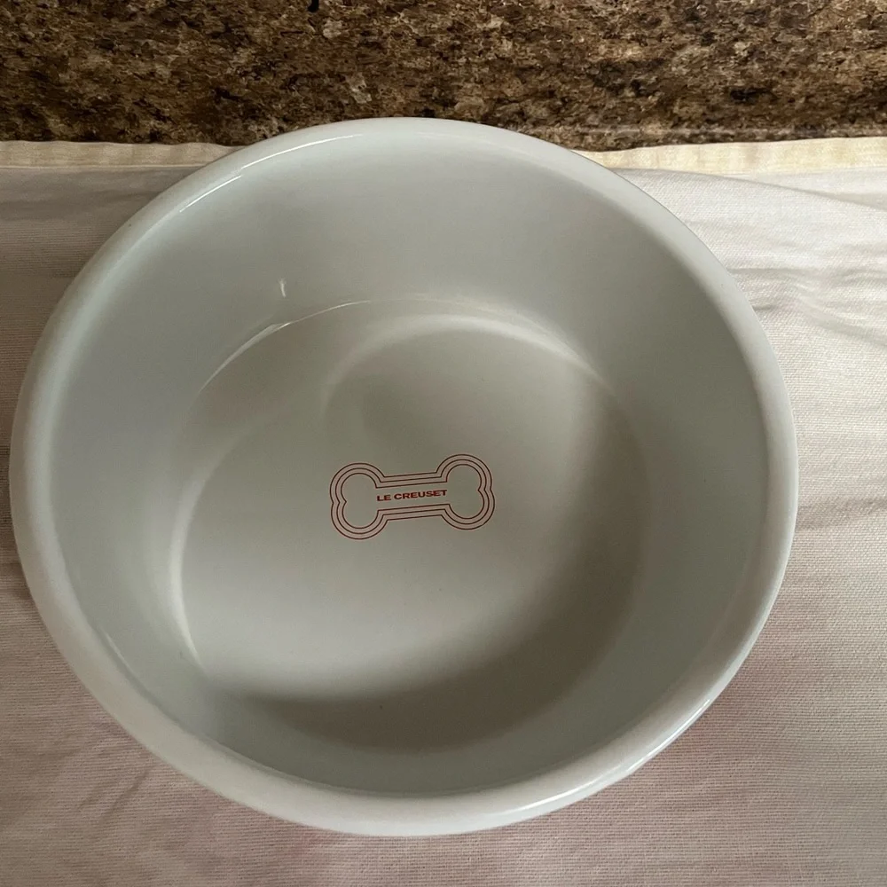 Le Creuset Dog Bowl